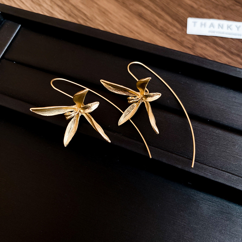 New Vintage Metal Iris Flower  - đánh giá và giá Home Office Layout